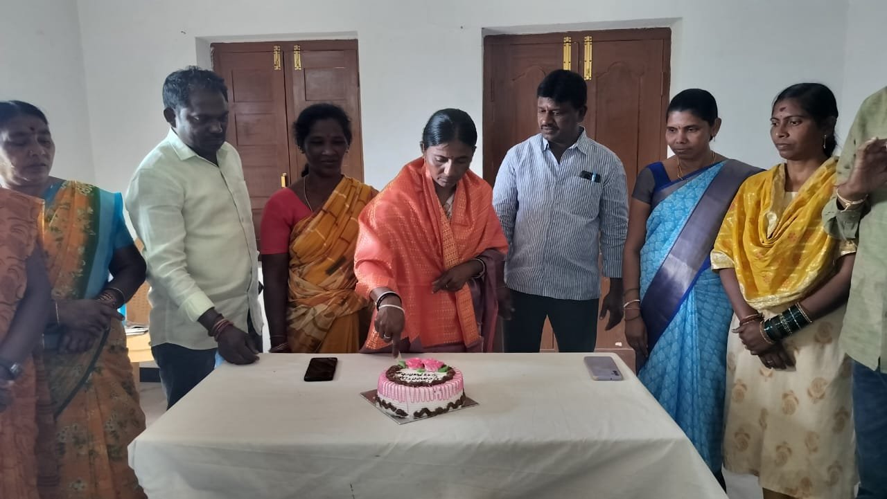 రాహుల్ గాంధీ జన్మదిన వేడుకలు ఘనంగా నిర్వహణ